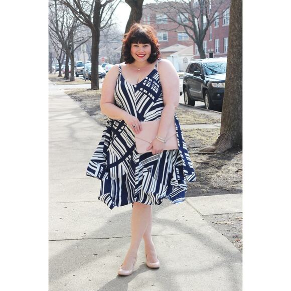 City Chic L/20 Riviera Handkerchief Hem Sundress Navy White - Picture 4 of 6